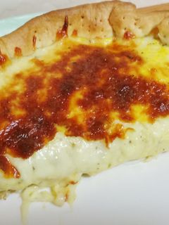 Una foto de Quiche de queso tetilla, mozzarella y pavo braseado