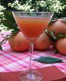 Cóctel de pomelo rosado y ron
