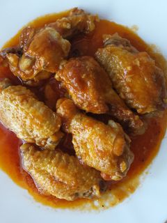 Una foto de 🇪🇸 Alitas de pollo al azafrán 🇪🇸