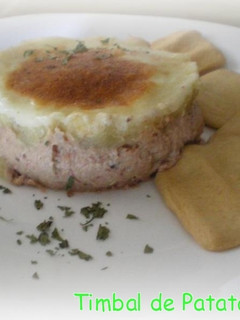 Una foto de Timbal de patata rellena