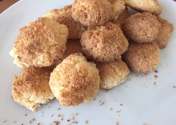 Coquitos o bolas de coco fáciles y rápidas