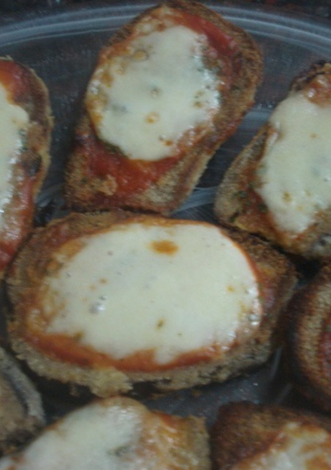 Una foto de Milanesas de berenjenas a la napolitana