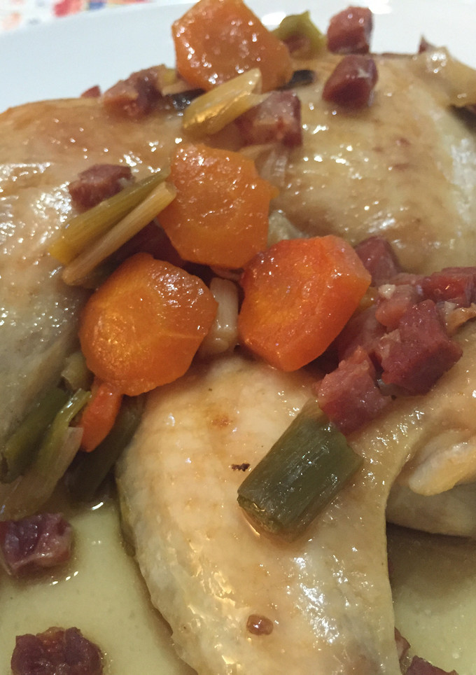 Una foto de Pollo al horno con verduritas fácil 