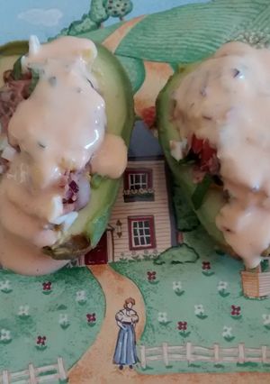 Una foto de Aguacates rellenos