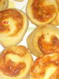 Puttanesca cheese rolls (Rollos de pizza rellena)