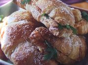 Una foto de relleno salado para croissant
