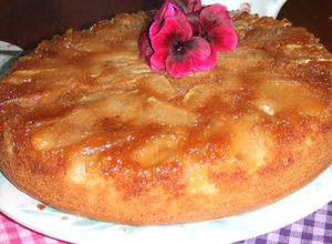 Foto principal de Pastel acaramelado de manzana y almendras