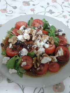 Una foto de Ensalada con vinagreta de miel