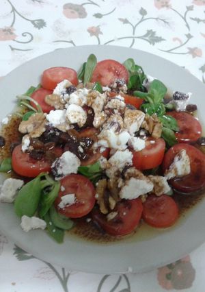 Una foto de Ensalada con vinagreta de miel