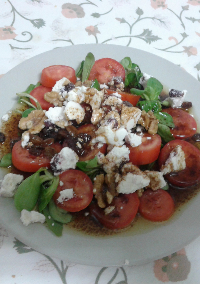 Una foto de Ensalada con vinagreta de miel