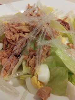 Una foto de Ensalada fresca con agar agar