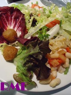 Una foto de Ensalada combinada Carme