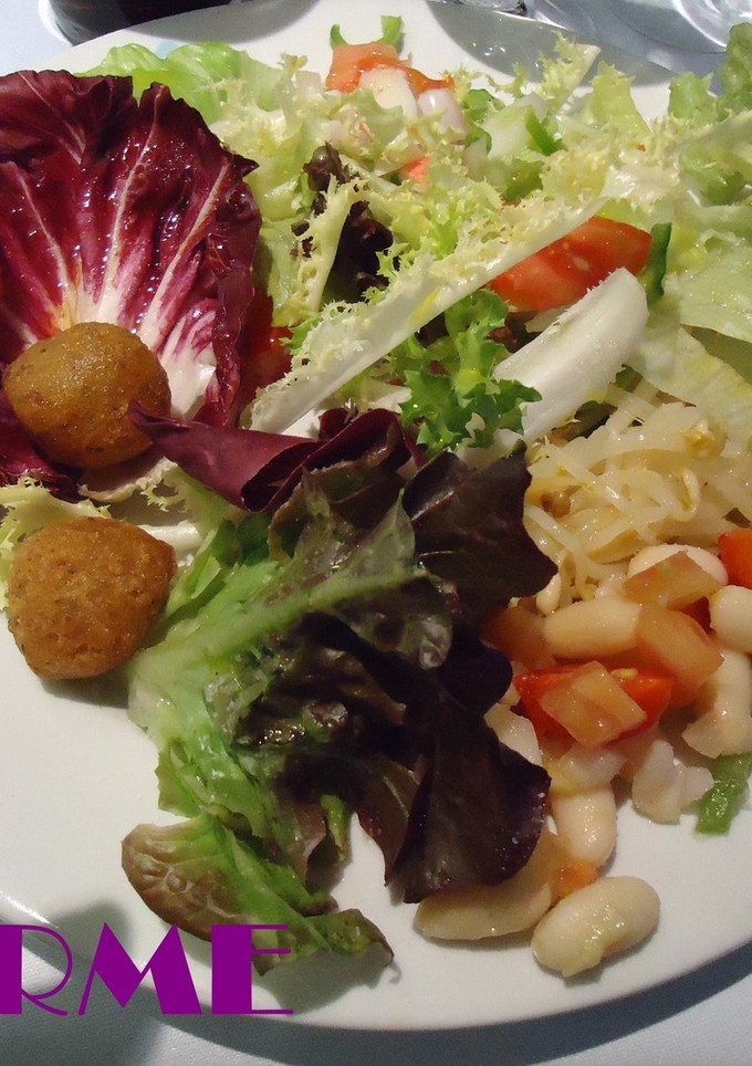 Una foto de Ensalada combinada Carme