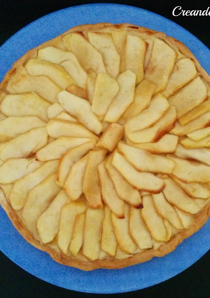 Una foto de Tarta de manzana con crema pastelera