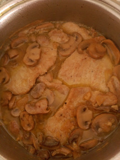 Una foto de Escalopes con champiñón