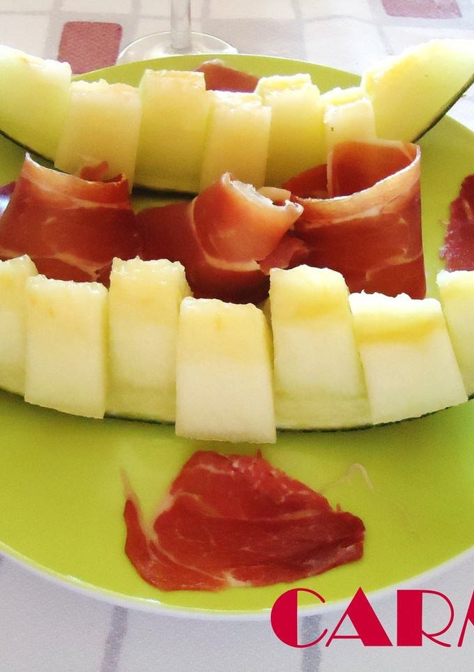 Una foto de Jamón con melón