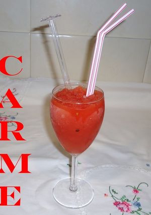 Una foto de Granizado de sandia y cava