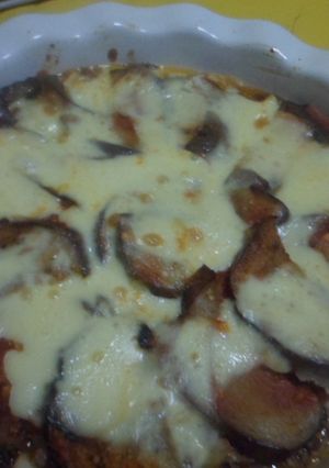 Una foto de Pastel de carne y berenjenas