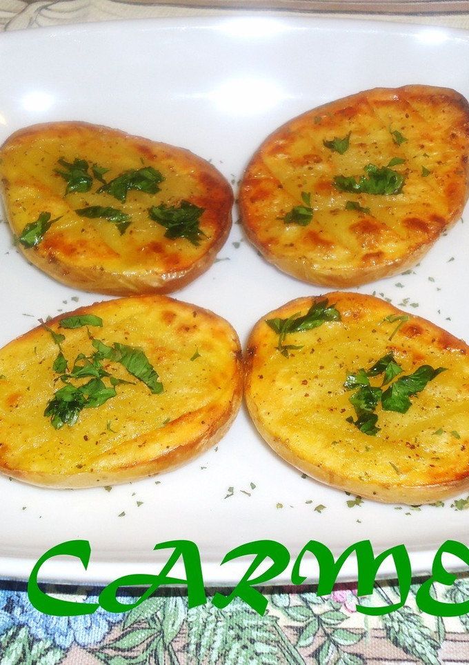 Una foto de Patatas asadas a la pimienta con perejil