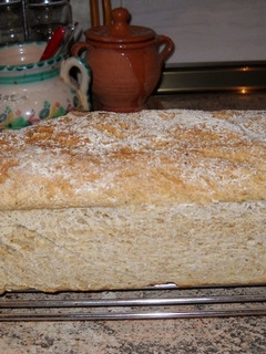 Una foto de Pan de molde con calabacín, especias y semillas