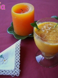 Una foto de Batido helado de melocotón y naranja