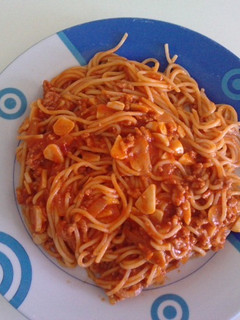 Una foto de Espagueti a la bolognesa con ajo