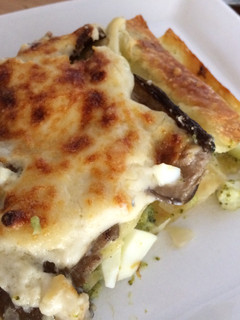 Una foto de Lasagna de brócoli y setas