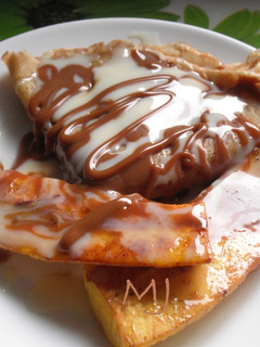 Una foto de Crêpes con plátano frito