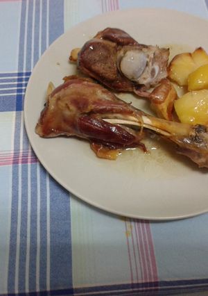 Una foto de Paletilla de cordero al horno