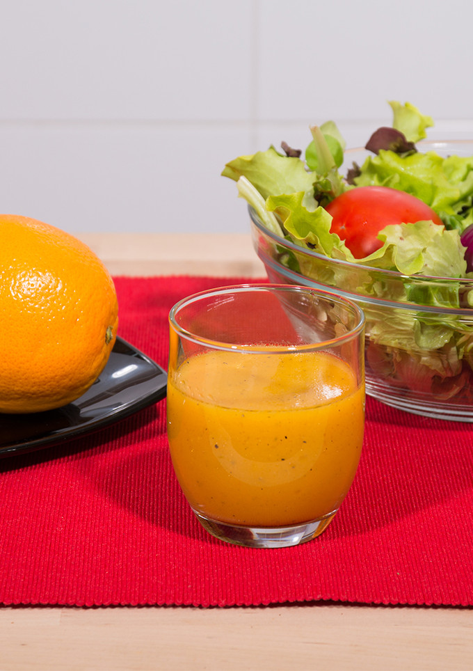 Una foto de Vinagreta de mango tropical