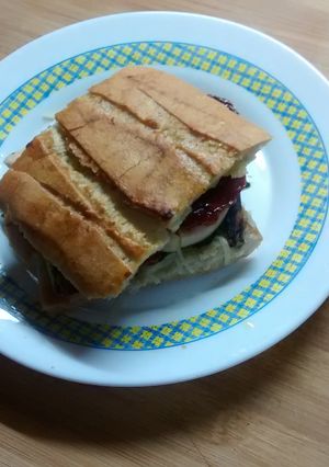 Una foto de Sándwich multicolor