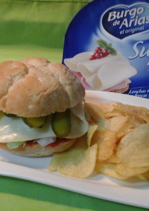 Una foto de Sándwich de sobrasada y queso 