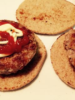 Una foto de Hamburguesa casera fácil y rápida 