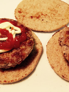Una foto de Hamburguesa casera fácil y rápida