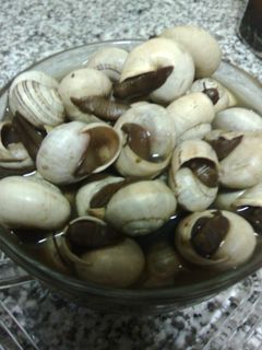 Una foto de Caracoles con caldo