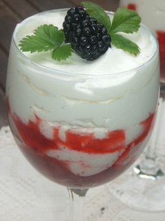 Una foto de Crema de fresas al Cointreau Reina Ana