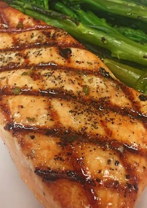 Una foto de Filete de Salmón a las finas hierbas