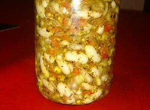 Una foto de Porotos en escabeche