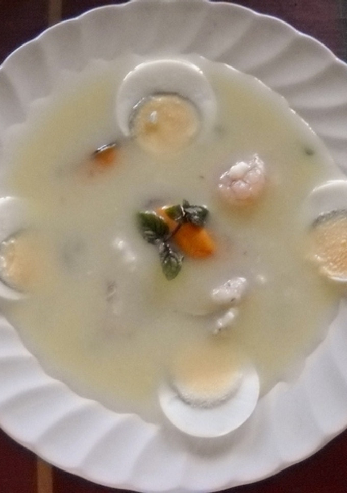Una foto de Crema sopa marinera