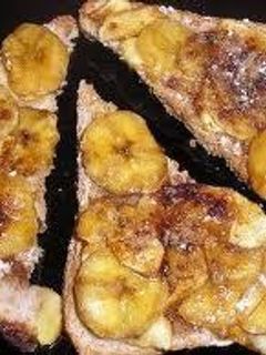 Una foto de Tarta acaramelada de bananas y dulce de leche