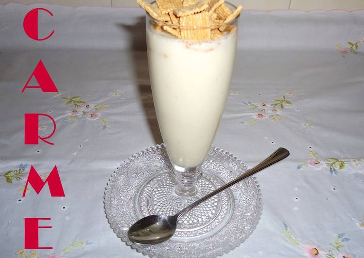 Yogur con uvas y cereales