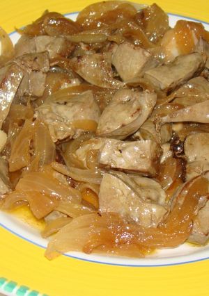 Una foto de Hígado de cabrito encebollado