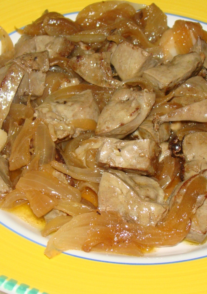 Una foto de Hígado de cabrito encebollado