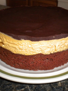 Una foto de Torta de chocolate y crema de dulce de leche