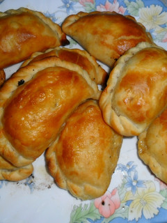Una foto de Empanadas de hojaldre con pasas de uva