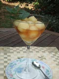 Una foto de Bolitas de melón con vino de Oporto