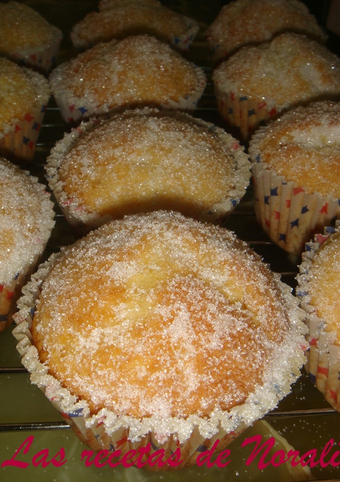 Una foto de Magdalenas azucaradas