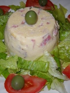 Una foto de Flan de jamón, maíz y manzana