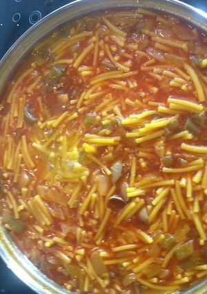 Una foto de Fideos con música