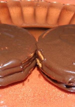 Una foto de Alfajores crocantes con galletas María